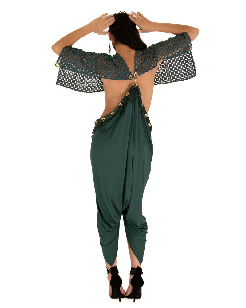 The Queen Cape Archetype